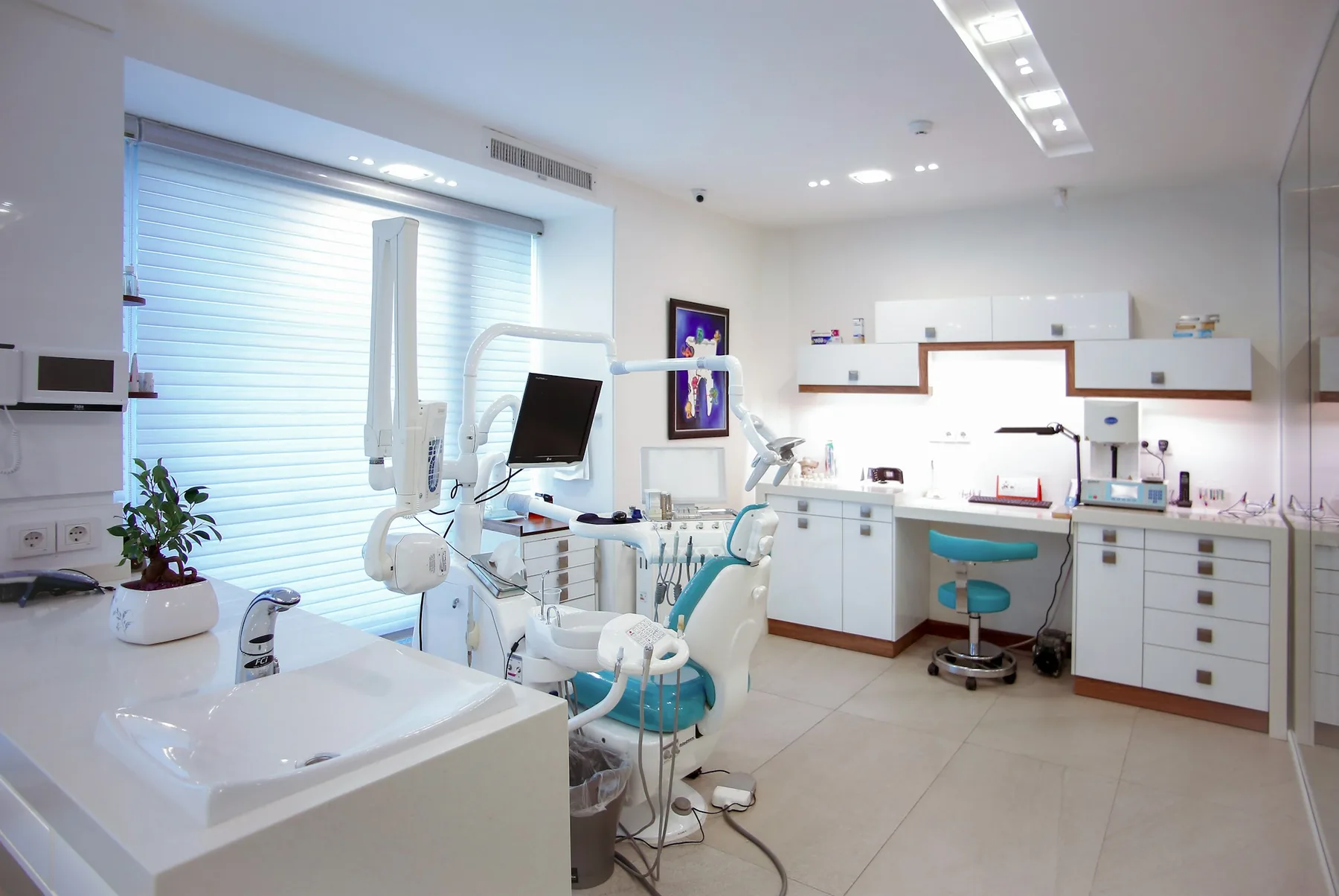 Cabinetul stomatologic Dental Studio